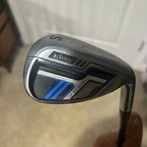 Adams Golf sand wedge Iron with Blue Accents
